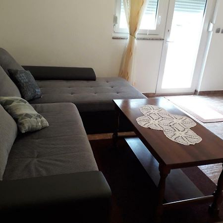 Apartment Mrsinj Кореница Экстерьер фото